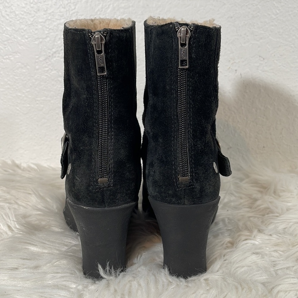 Ugg Australia Women's Black Suede Gisselle 5593 Wedge Heel Ankle Boots Size 8 - Picture 4 of 13